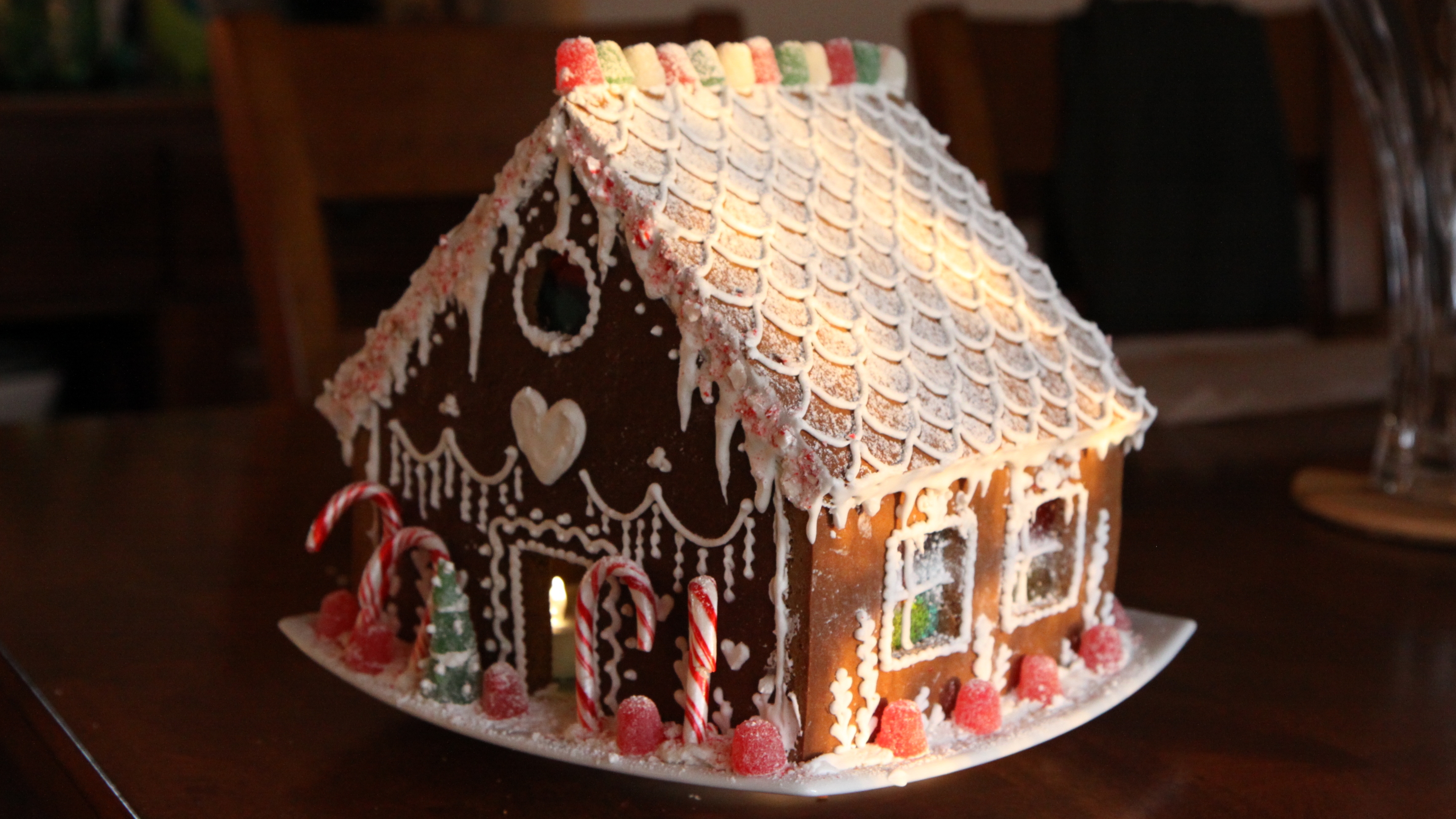 A four-day gingerbread house
